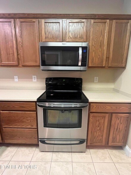 Building Photo - 5408 Oak Harbor Ln