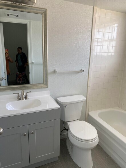 MASTER BATHROOM - 2629 Red Sails Dr