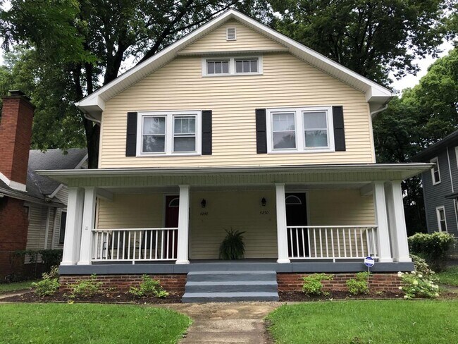 Primary Photo - 4250 N College Ave