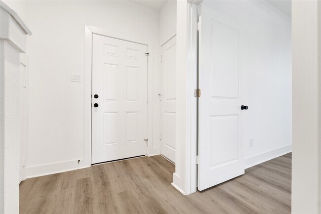 Building Photo - 4604 Indie Hts Ln