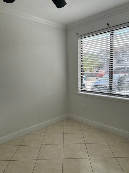 Building Photo - 13991 SW 153rd Ave