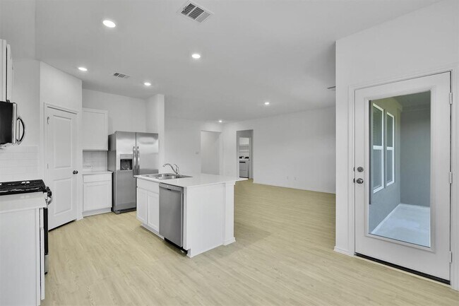 Building Photo - 1640 Magnolia Farm Wy