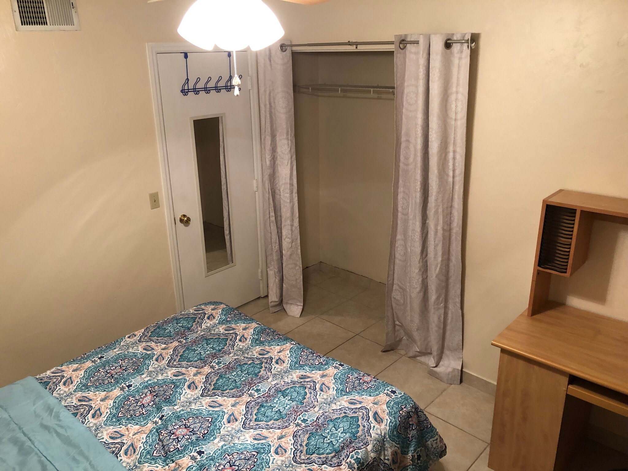 Building Photo - 2360 SW Archer Rd