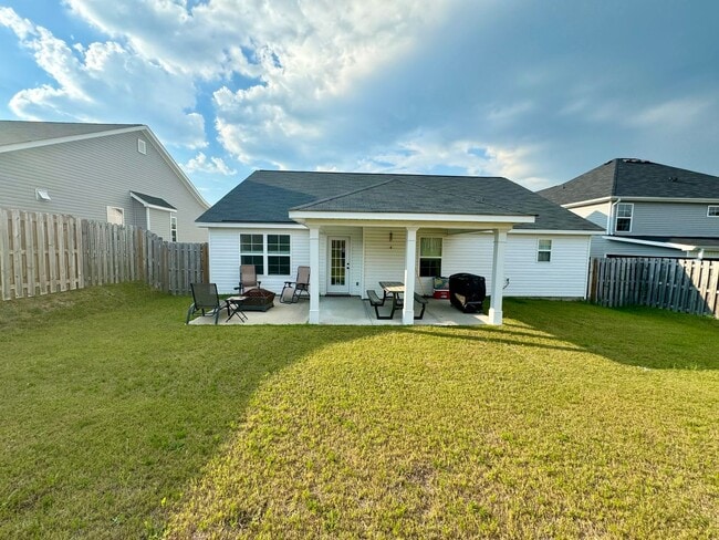 Building Photo - 1107 Thurloe Dr