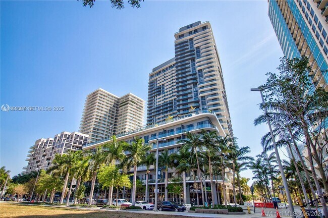 Building Photo - 121 NE 34th St