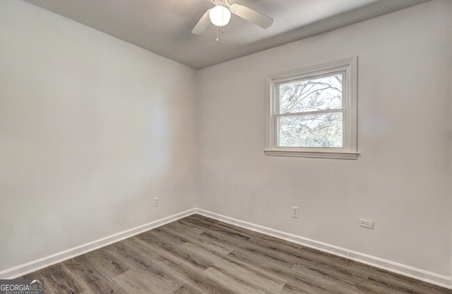 Building Photo - 1061 Cone Rd