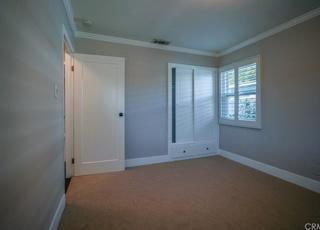Building Photo - 3 bedroom in Reseda CA 91335