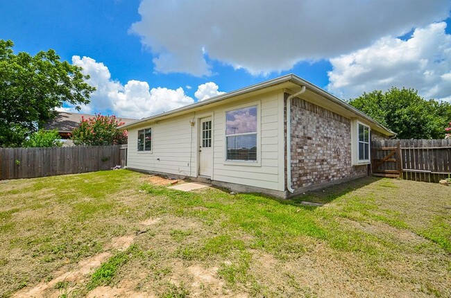Building Photo - 21123 Bear Tree Trail