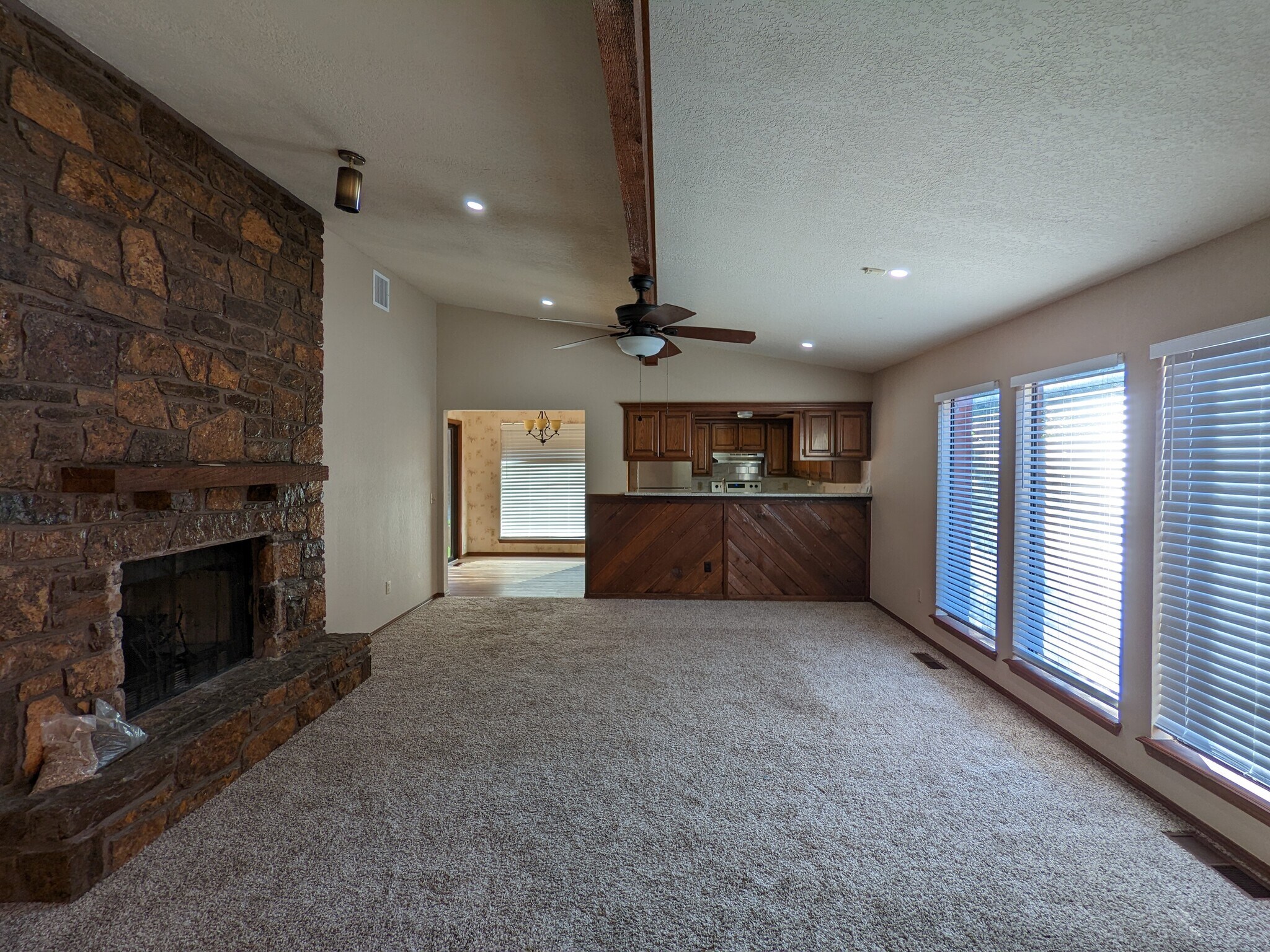 Living area with Lots of natural light - 1616 Julie Plz