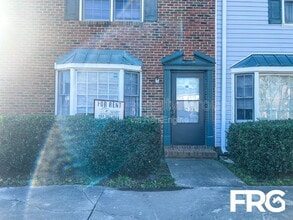 Building Photo - 100 Kristin Dr