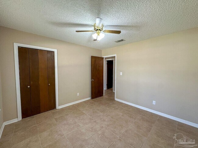 Building Photo - 3660 Buford Cir