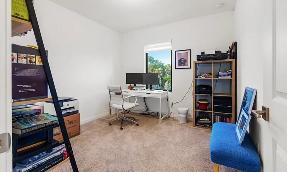 Building Photo - 531 NW 17th St