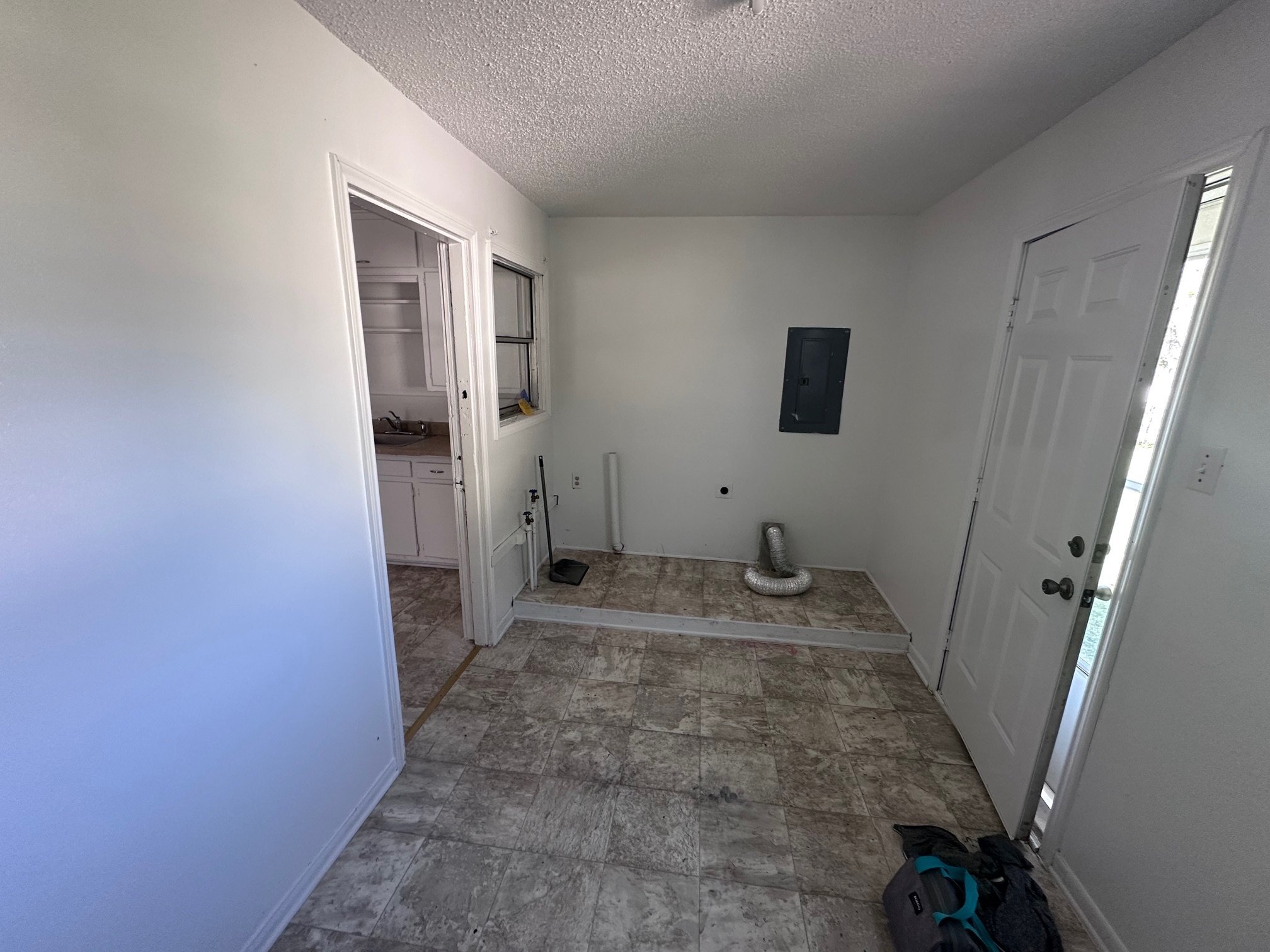 Building Photo - 3625 Maple Ave