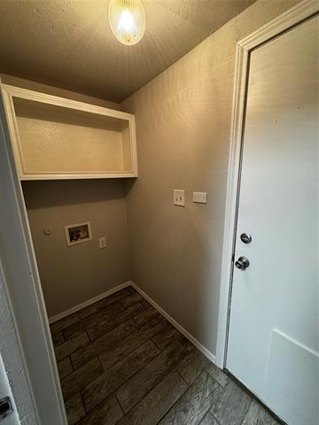 Building Photo - 1365 W Branch Hollow Dr