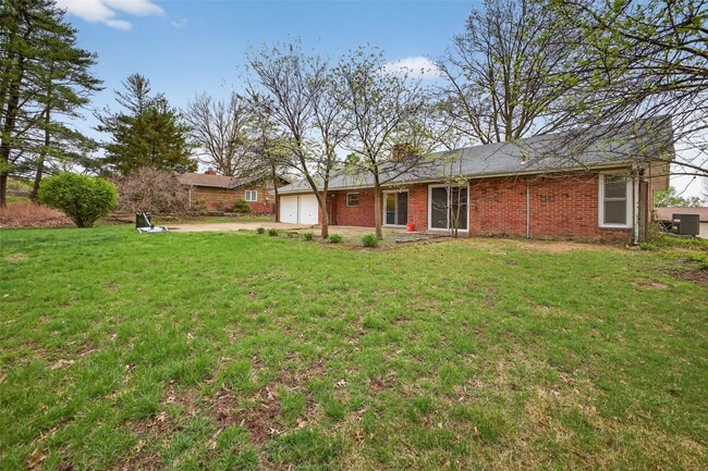 Building Photo - 495 Baywillow Dr