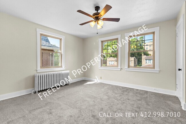 Building Photo - 739 Shady Dr E
