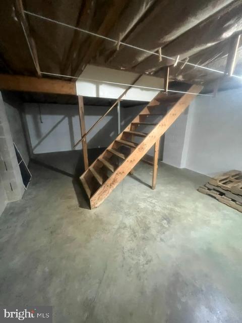 Building Photo - 116A W Vine St