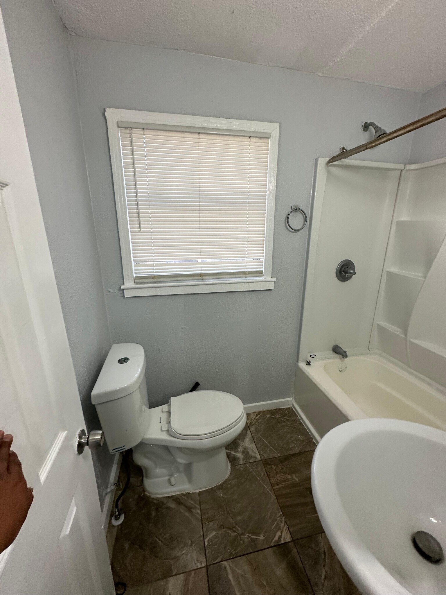 Building Photo - 1611 W 34th St