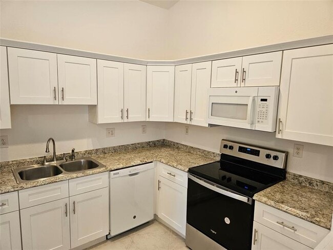 Building Photo - 5845 Eagle Cay Cir