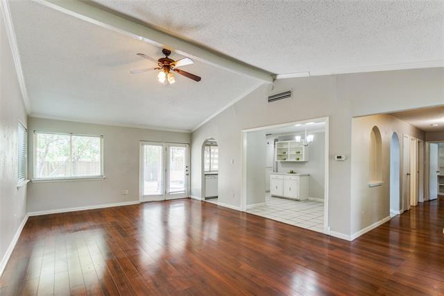 Building Photo - 1708 Hendrick Dr