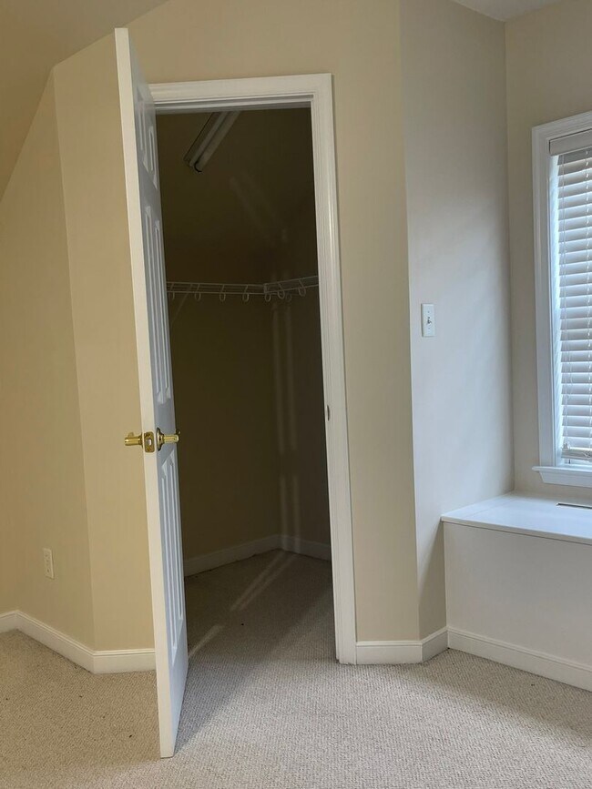 Building Photo - 13347 Chesapeake Pl