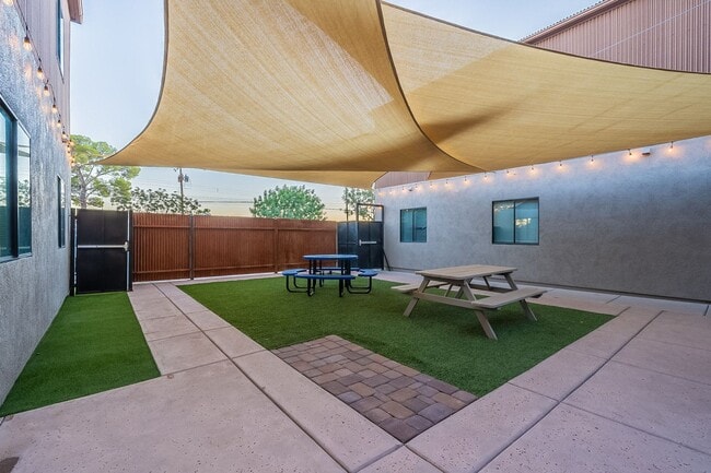 Building Photo - 50 N Mountain Ave