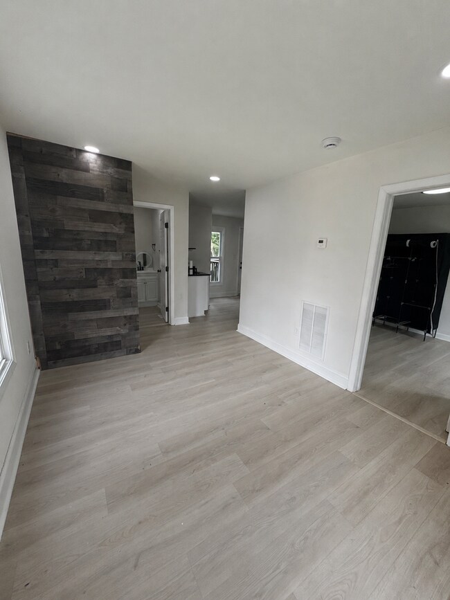 Building Photo - 7612 Hackett Ave