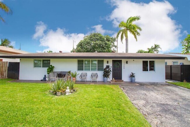 Primary Photo - 7700 NW 15th St