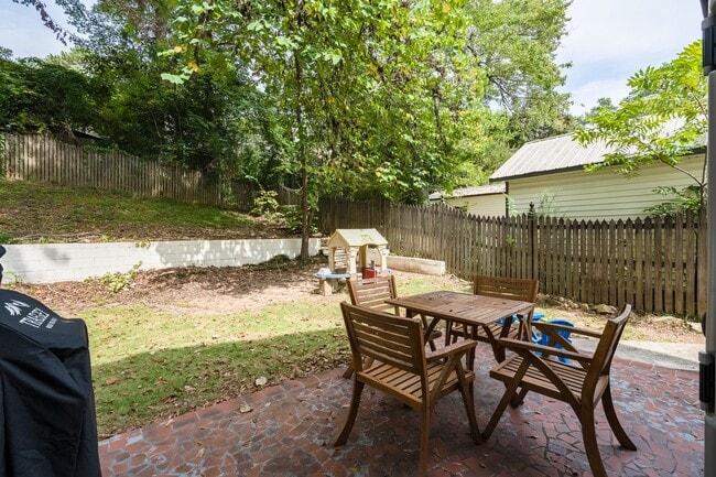 Building Photo - Home for rent in Homewood