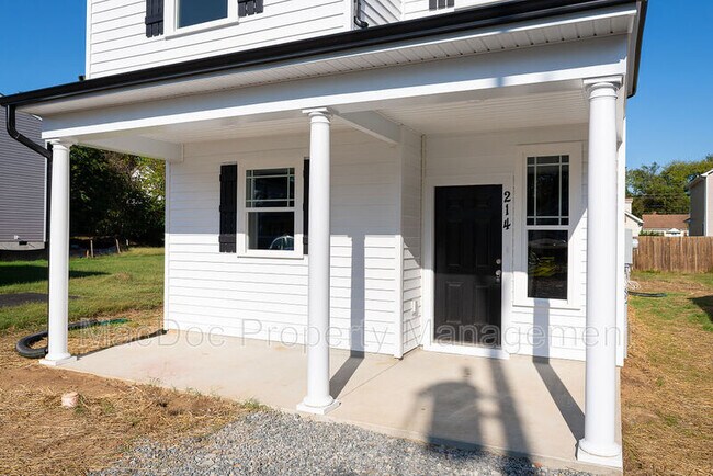 Building Photo - 214 Mansfield St