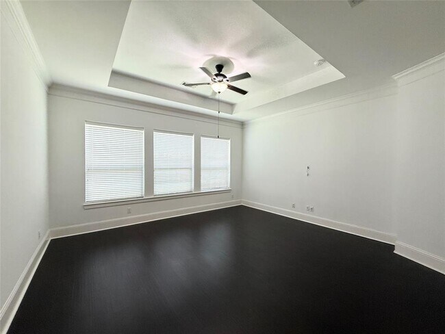 Building Photo - 5711 Stern Springs Ln