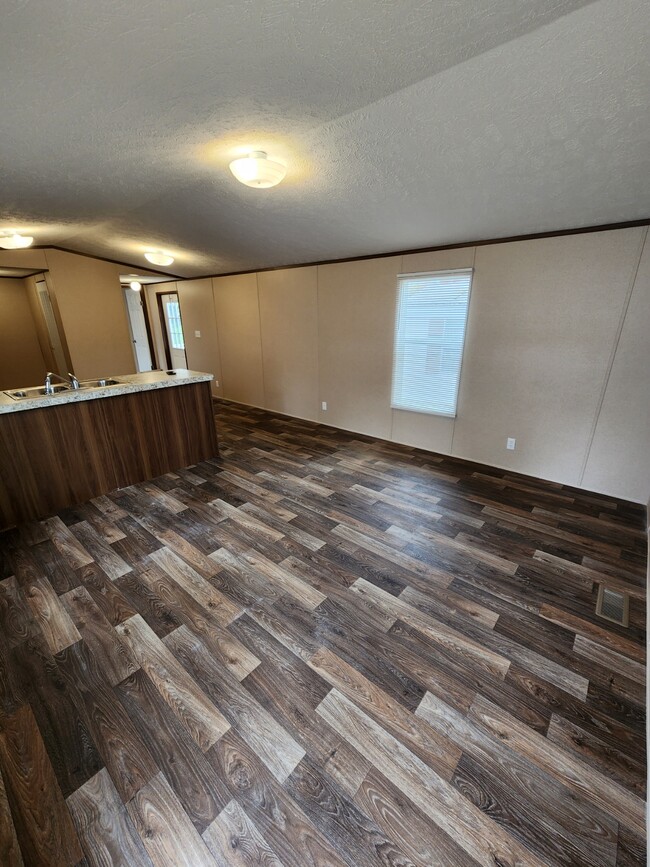 Building Photo - 2408 Park Edge Way