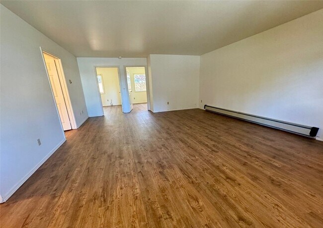 Building Photo - Gorgeous 2-Bedroom, 1-Bathroom Condo for Rent