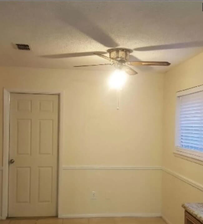 Building Photo - 4918 Lavaca Dr