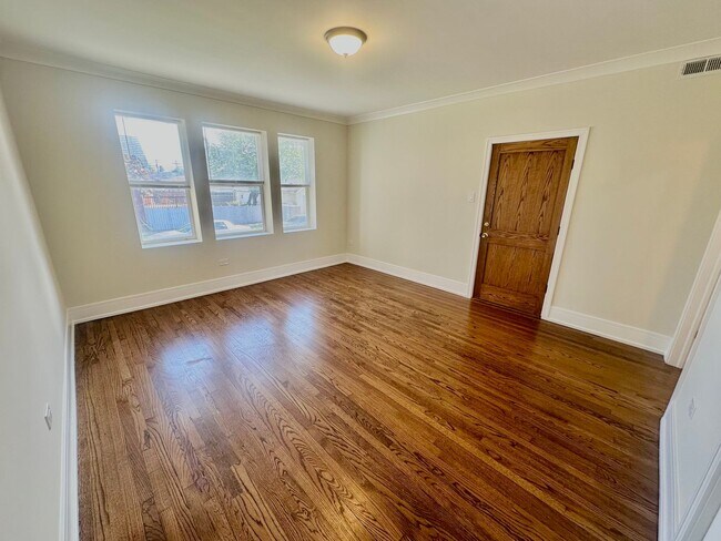 Building Photo - 1838 50th Ct
