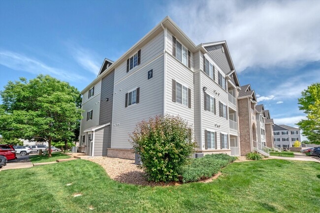 Building Photo - 15700 E Jamison Dr