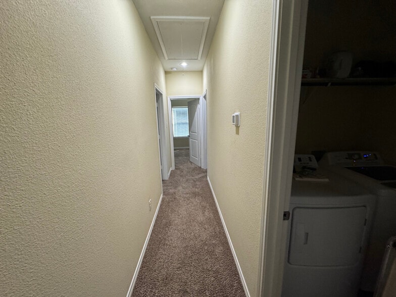 Building Photo - 2701 Easter Ave