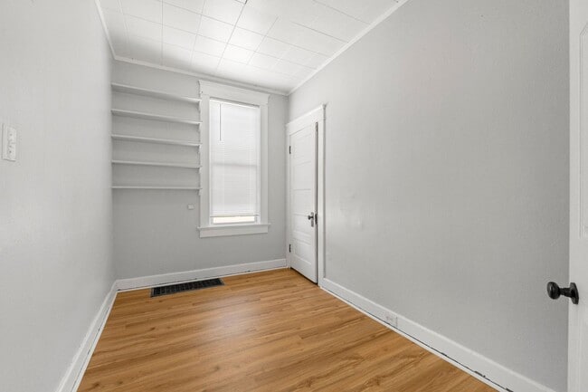 Building Photo - MOVE-IN SPECIAL - NEW LISTING! 4 BEDROOM HOME