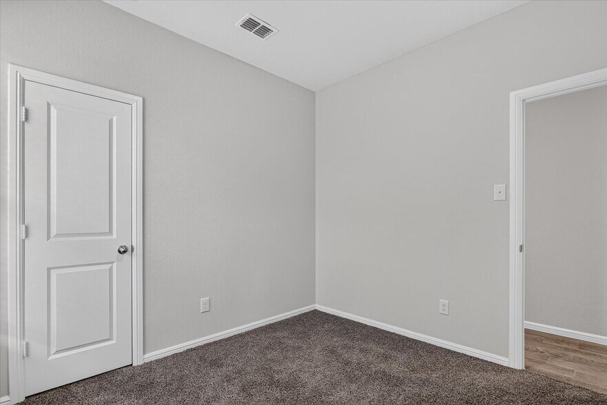 Building Photo - 8613 Wildwest Dr