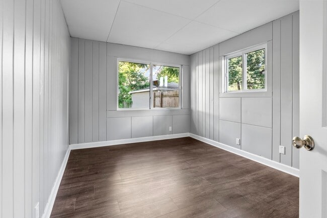 Building Photo - South Rosedale Avenue