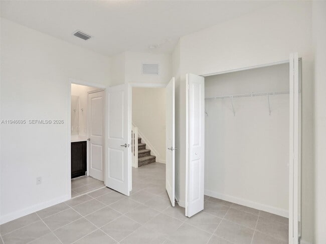 Building Photo - 3436 W 111th Pl