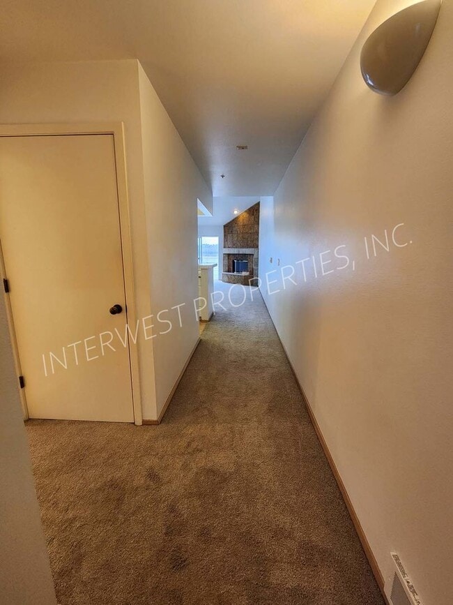 Building Photo - 153 N Hayden Bay Dr