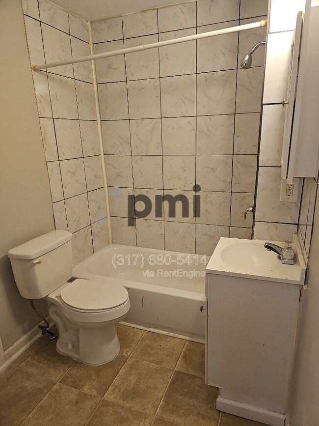 Building Photo - 403 Wallace Ave