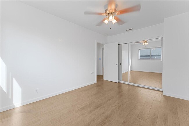 Building Photo - 3116 W 99th St