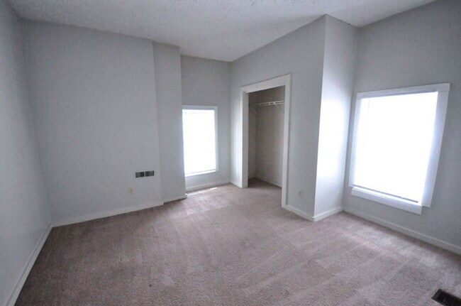 Building Photo - 1518 Worthington St