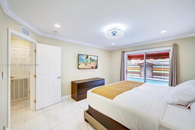 Building Photo - 1020 N 13th Terrace