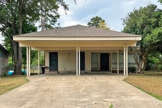 Building Photo - 1025 Louise Ln