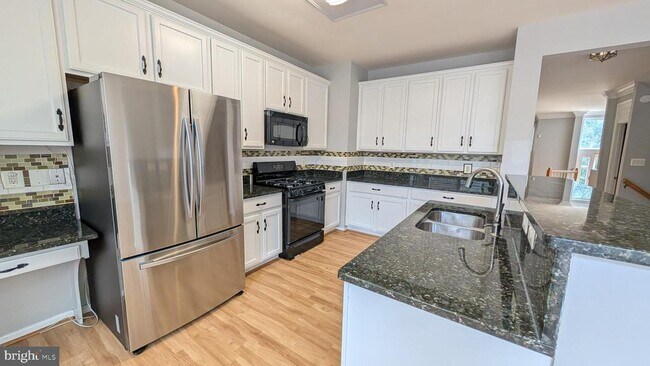 Building Photo - 13996 Khalid Ln