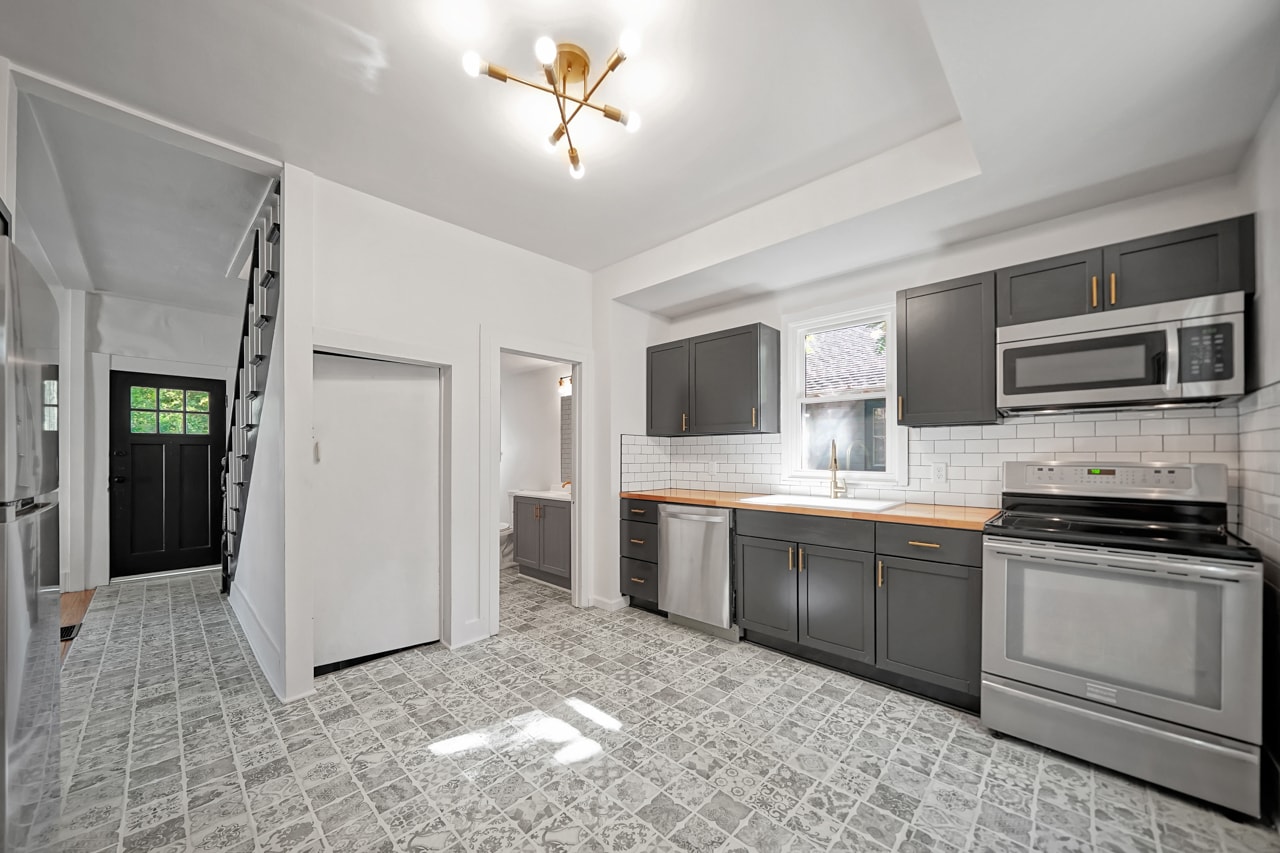 Building Photo - 3940 J St