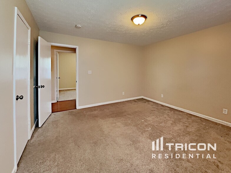 Building Photo - 6034 Buell Ln